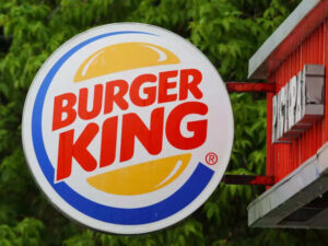 "Dedicated Burger King Employee Receives Over ₹3.50 Crore in Crowdsourced Donations for 27 Years of Perfect Attendance"