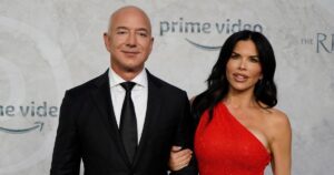 Jeff Bezos Acquires $68 Million Mansion in Florida's Prestigious "Billionaire Bunker" for Fiancée Lauren Sanchez