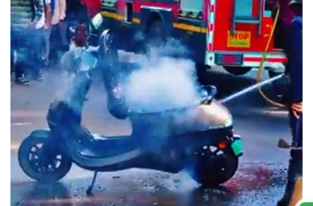 Ola E-Scooter Fire in Pune Blamed on Aftermarket Part, Company Emphasizes Genuine Parts Use