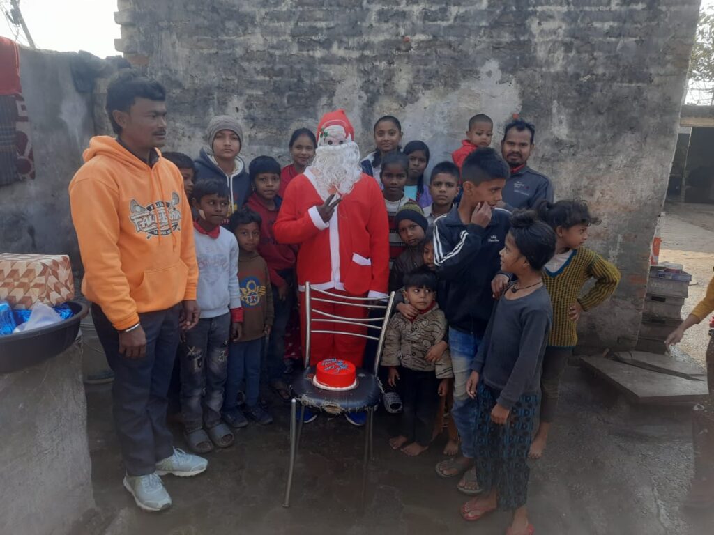 A Heartwarming Christmas: Sorabh Saroop Walia, Rajesh Kumar, Sanju, and Gobi Spread Joy through Acts of Kindness.