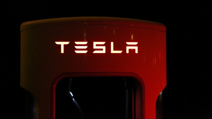 "India's Decision on EV Import Taxes Puts Tesla's Entry Plans in Question"
