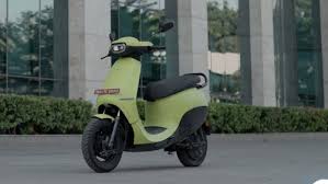 Ola CEO Bhavish Aggarwal Shares Video of Self-Driving Scooter, Unveils "Ola Solo"