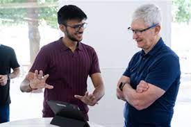 Meet Akshat Srivastava: The 22-Year-Old Developer from Varanasi Who Charmed Apple's Tim Cook