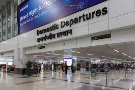 “Delhi Airport Introduces Automatic Self-Drop Baggage Machines for Swift Check-In: Revolutionizing Travel Efficiency”