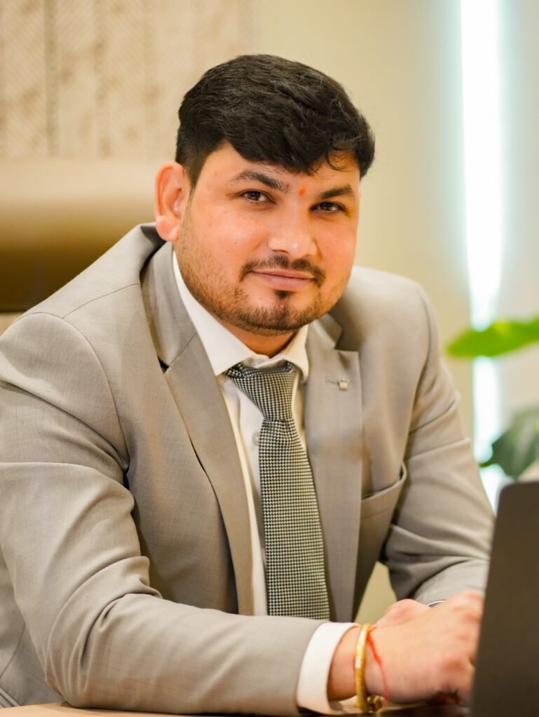  Sunil Chaudhary | Founder of Growkeys Estate | Real Estate Expert in Noida & Greater Noida

