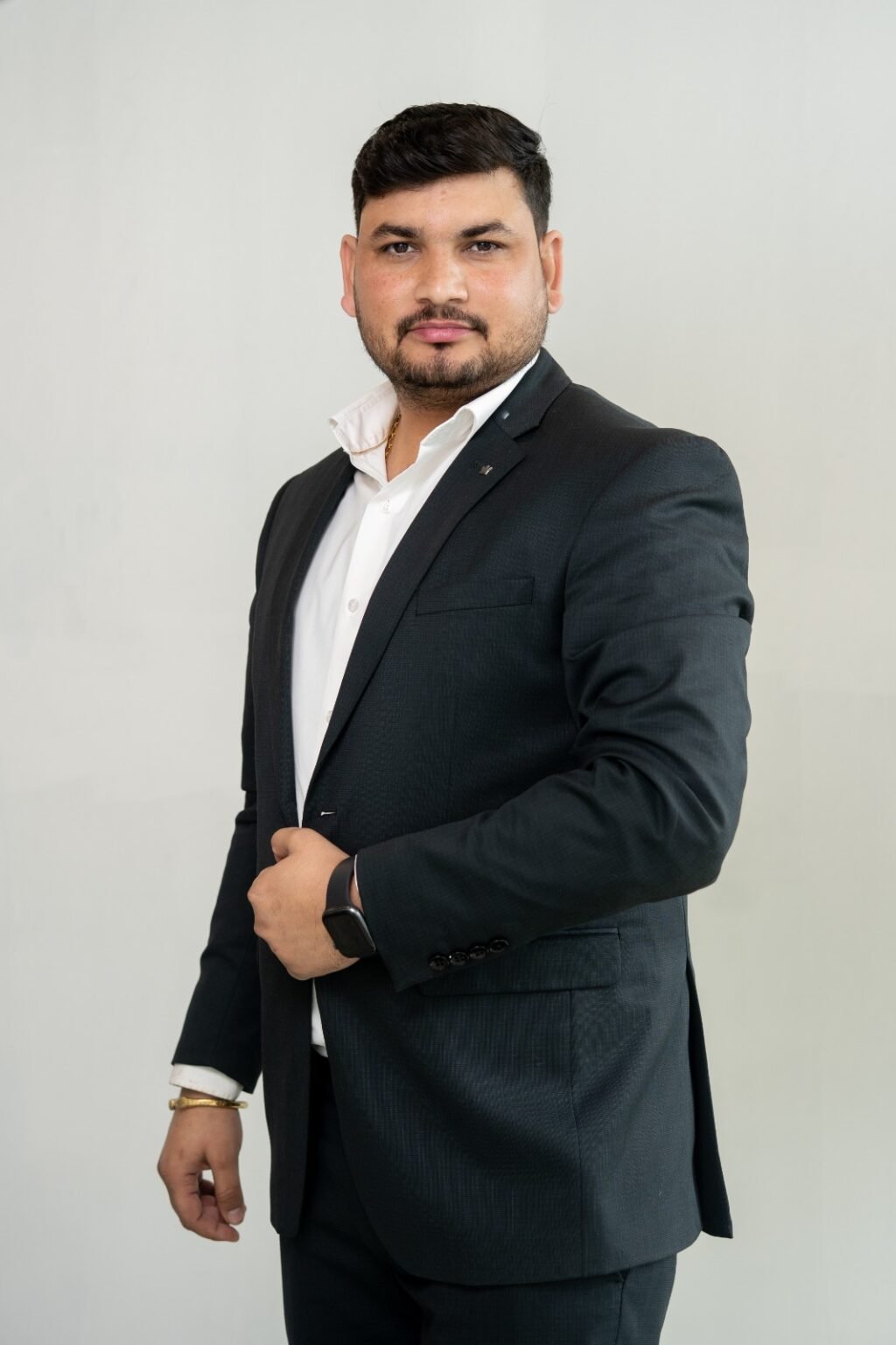 Sunil Chaudhary | Founder of Growkeys Estate | Real Estate Expert in Noida & Greater Noida