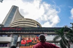 Sensex, Nifty Edge Higher Amid High Crude Prices and Weak US Markets