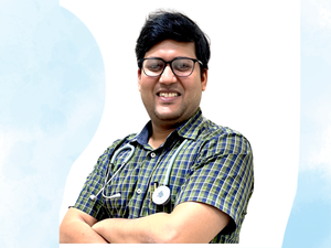Dr. Abhinav Banerjee: Leading the Future of Pulmonology and Critical Care in Western Uttar Pradesh